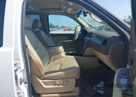 2009 Chevrolet Tahoe Lt2 z USA, uszkodzony, nr VIN 1GNFC230X9R201607